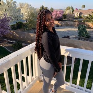 Meet your Posher, Renee